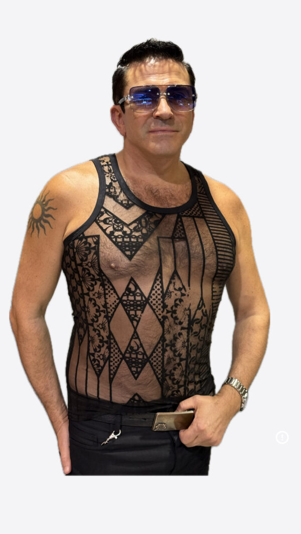 Hihaton_paita_084 Miesten hihaton Musta verkkopaita. Black tank top. Verkkopaita TOMMY DOOYAO A 5506 YKSITYISKOHDAT Päheä hihaton verkkotoppi. Rento hihaton verkkokangas paita. Unisex malli ja suora leikkaus. Istuva ja joustava malli, joka on valmistettu mukavasta materiaalista. Pyöreä kaula-aukko. Tämä Hihaton verkkokangas paita hyvin venyvä. Huom: Normaali malli. Malli: Slim fit Color: Black Materiaali: 100 % Polyamide Tilaa paketti kotiin ja sovita kaikessa rauhassa! Kyseessä on aina 14 päivän avokauppa, ja palautusoikeus.